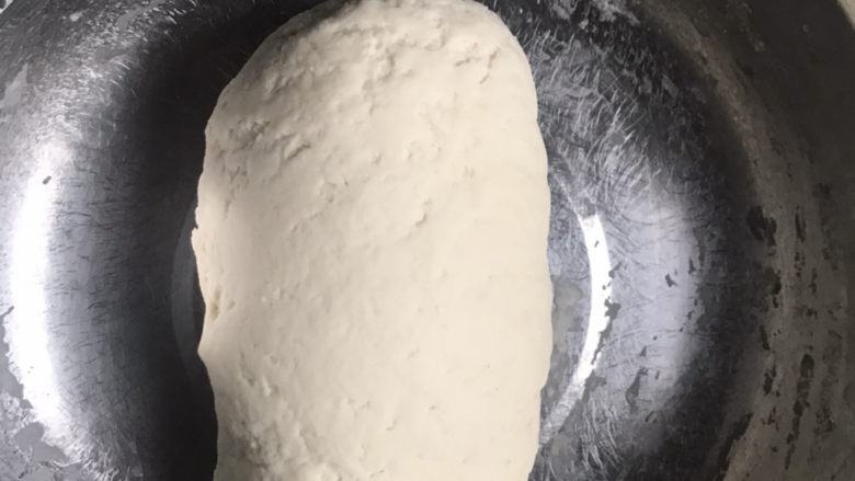 家常烙饼🥞千层酥饼,然后揉成光滑的面团,醒面20分钟
