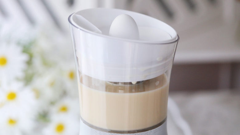 茶冻撞珍珠奶茶,约25分钟后,完成珍珠奶茶制作