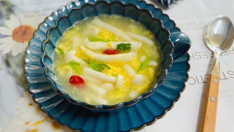 白玉菇鸡蛋汤,白玉菇鸡蛋汤高蛋白低脂肪,味道鲜美!