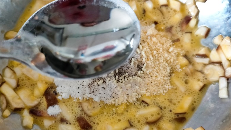 香菇鸡蛋饼,油一丢丢