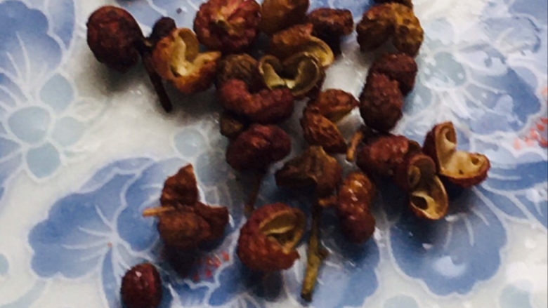 干锅千叶豆腐,花椒洗净~