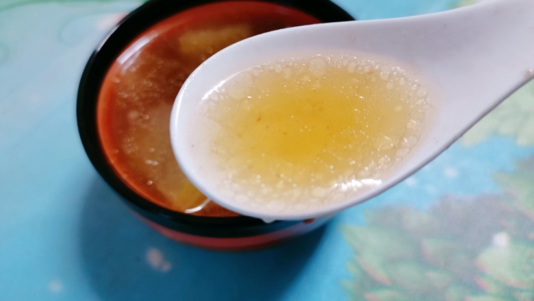 排骨冬瓜汤,排骨冬瓜汤就做好了,夏天喝这个汤,清热去火,清甜可口
