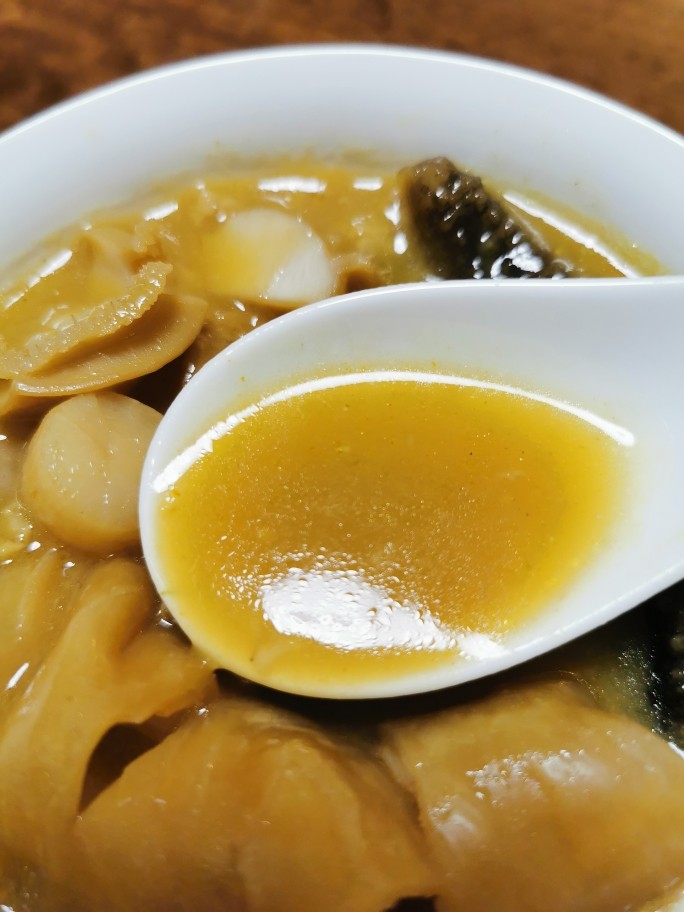 佛跳墙,再把佛跳墙的全部肉肉放进去,加盐调味即可!