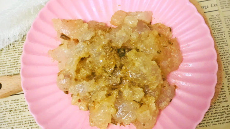 家乡小吃—焖子,搅拌均匀,就是焖子了