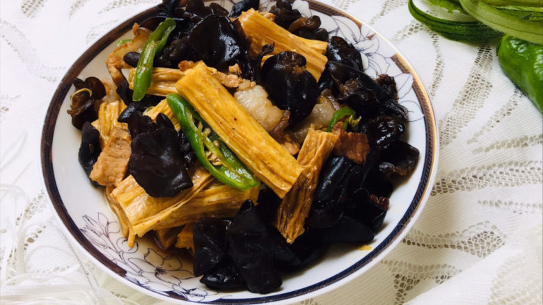 腐竹炒木耳