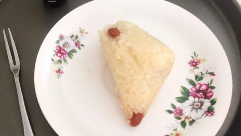 红豆粽子,红豆粽子甜甜的,糯糯的,非常完美~