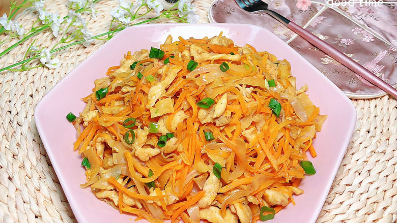 胡萝卜炒肉丝,吃起来吧!
