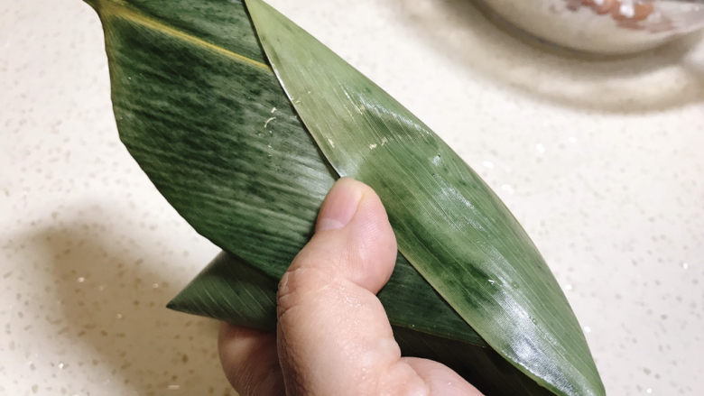 红豆粽子,包紧,整理一下