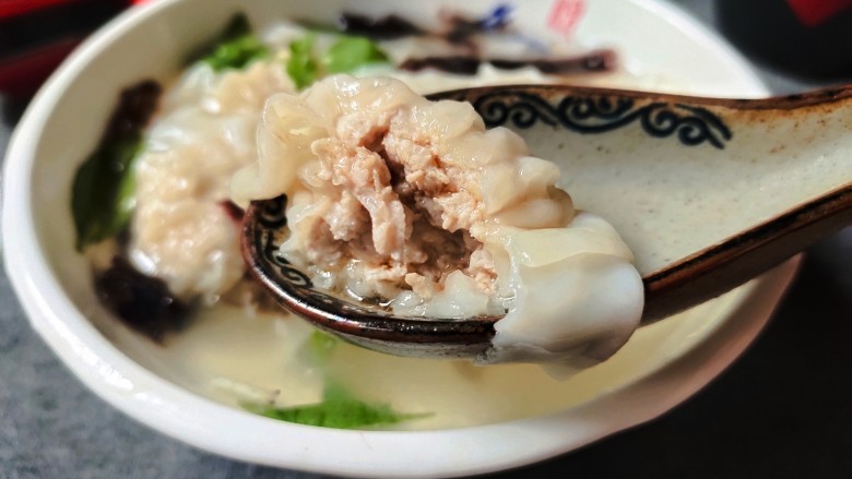 鸡肉馄饨,看着是不是很有食欲啊😍