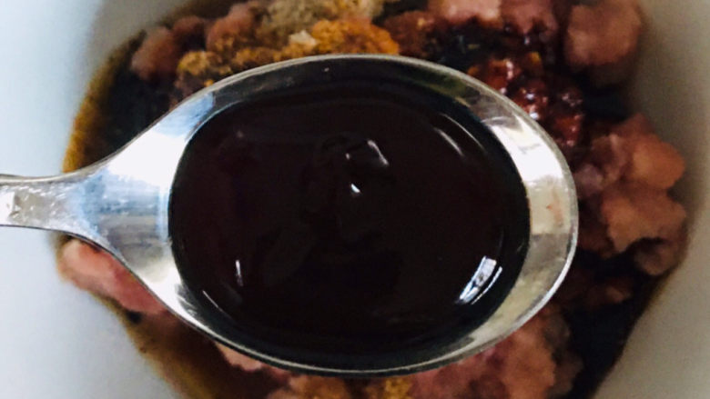 冰花锅贴,一勺蚝油~