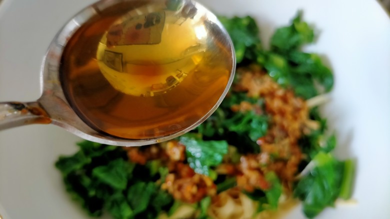 凉拌千张,加一勺苹果醋