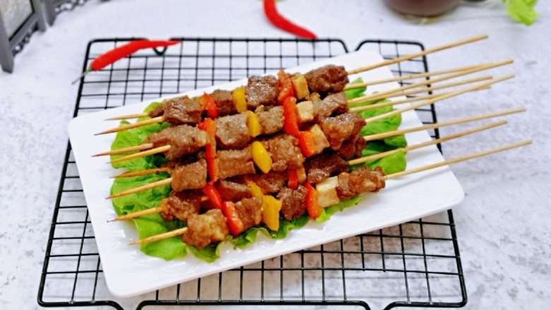 孜然羊肉串,羊肉串出炉啦!健康又好吃。