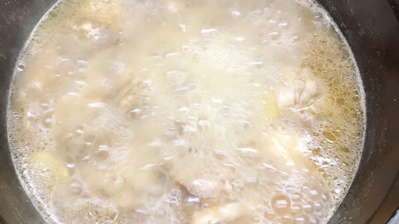 菠萝虾,盖上锅盖煮15分钟