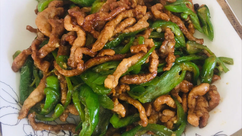 椒盐里脊,装盘~