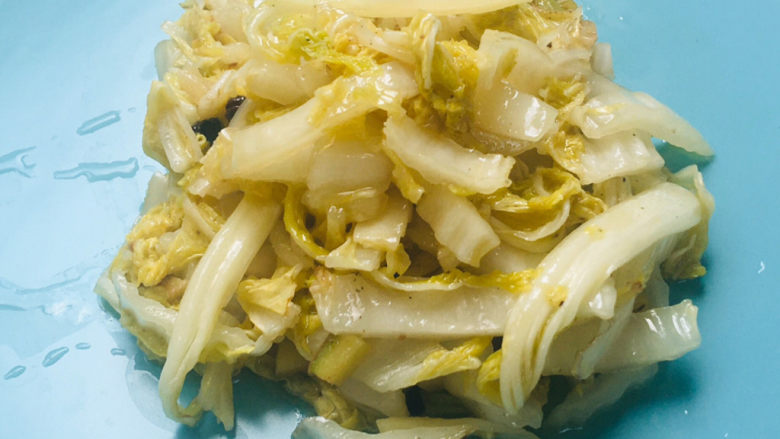 蒜蓉娃娃菜,出锅,装盘~