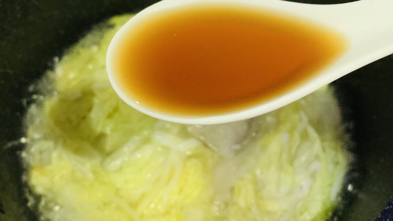 娃娃菜炖豆腐,加<a style='color:red;display:inline-block;' href='/shicai/ 718'>料酒</a>