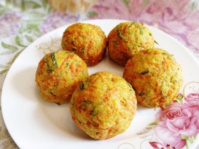 玉米面菜团子