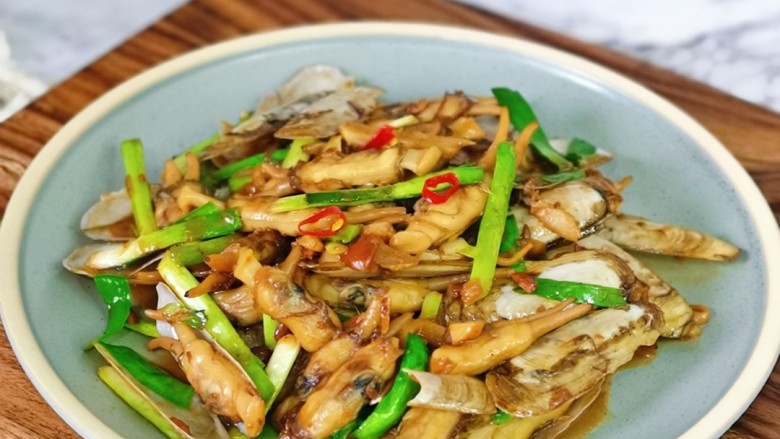 爆炒蛏子,喜欢的做起来~下饭又开胃。