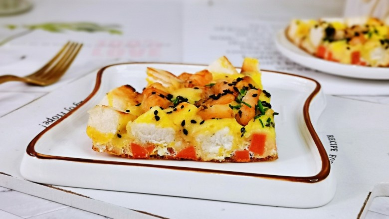 烤馒头片,切开即可食用,简单快手早餐,加杯牛奶营养均衡。