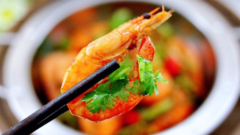 芸豆丝爆虾,鲜香味浓郁,好吃到停不下来。