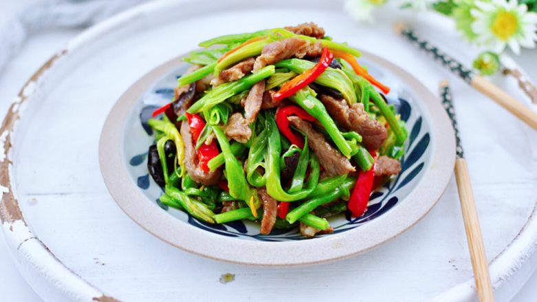 梅花肉炒黄花菜,端上桌就秒光咯~