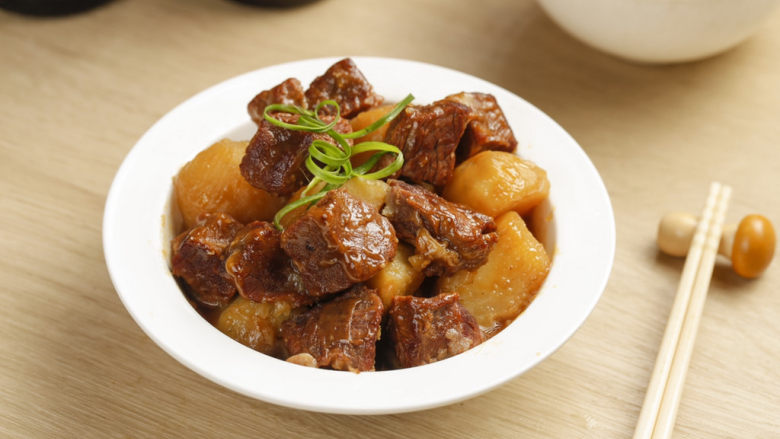 土豆牛肉,土豆烧牛肉完成!