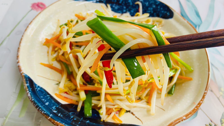 醋溜豆芽,醋溜豆芽酸辣爽口开胃