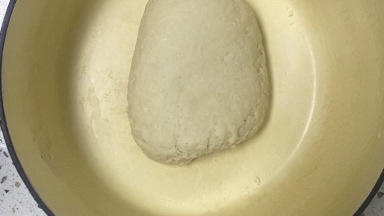 山药馒头,揉成光滑面团,醒发2个小时