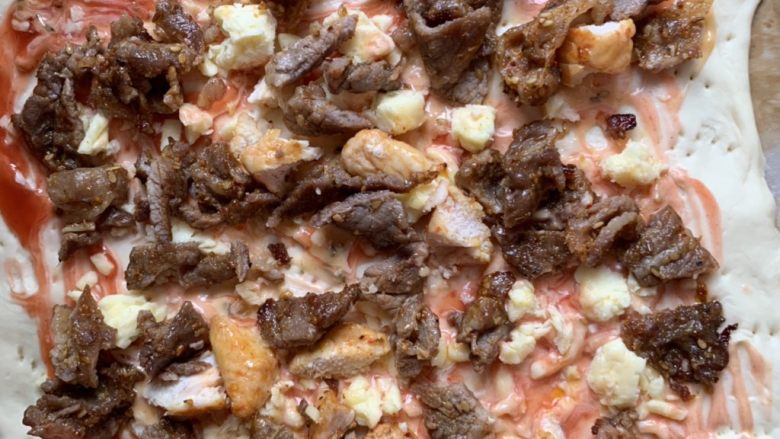 这是田园披萨吗🍕?,放肉切小块