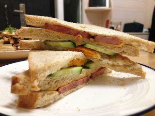 芝士火腿三明治