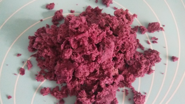 紫薯玫瑰花卷,倒在面板?