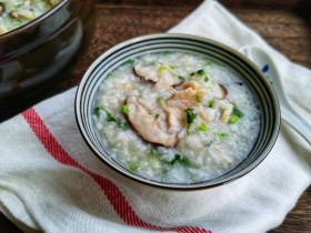 香菇滑鸡粥