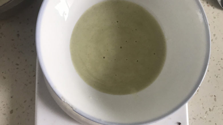 绿豆凉粉(纯手工),称一下绿豆淀粉浆40克
