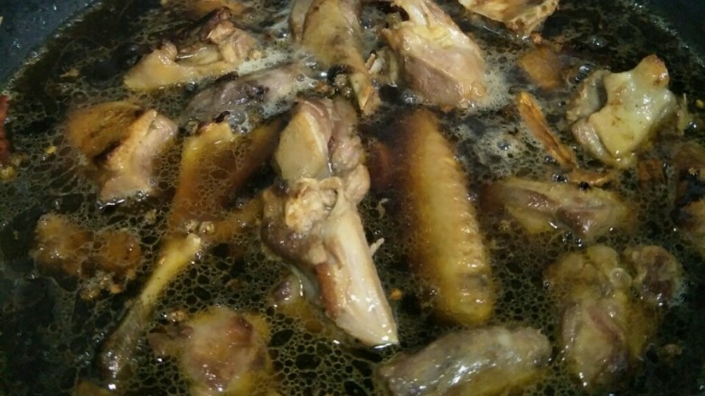 老鸭煲,加水,没过鸭块