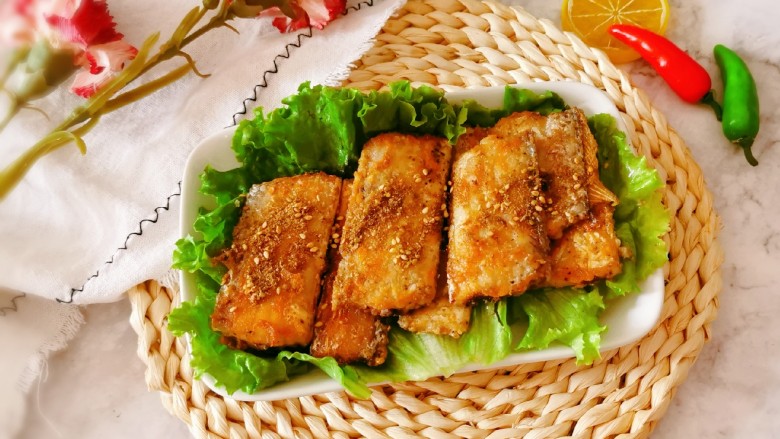 椒盐带鱼,香香的椒盐带鱼就做好了 外酥里嫩 很美味。