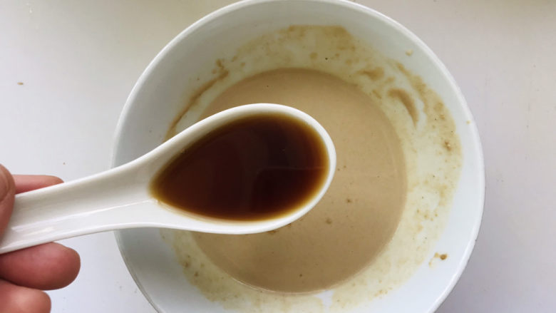 麻酱凉面,三勺香醋;