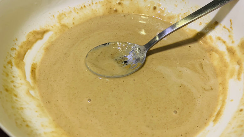 麻酱凉面,用煮面的开水,搅拌稀释