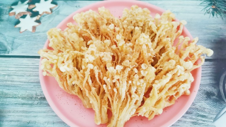 油炸金针菇,酥酥脆脆的油炸金针菇