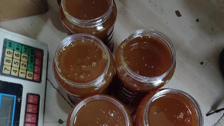 蜂蜜馒头,刚取出来的蜂蜜