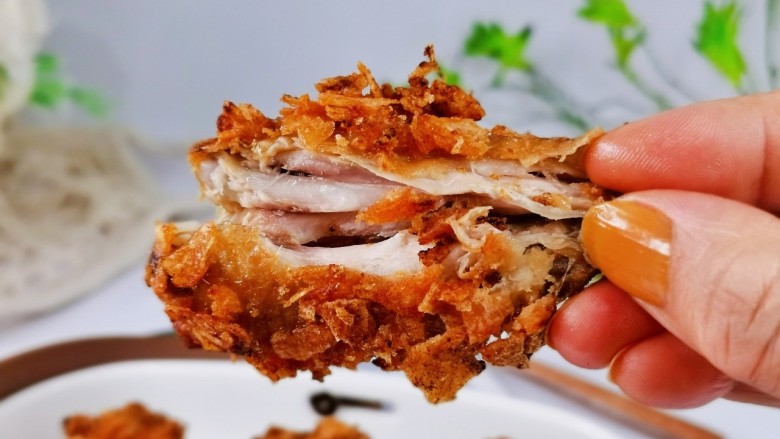 薯片鸡翅,我要开动喽~外酥里嫩,好吃停不下来。