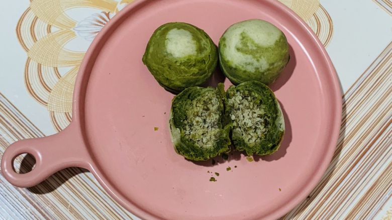 抹茶螺旋酥(植物油版本),很酥脆,馅料也是。