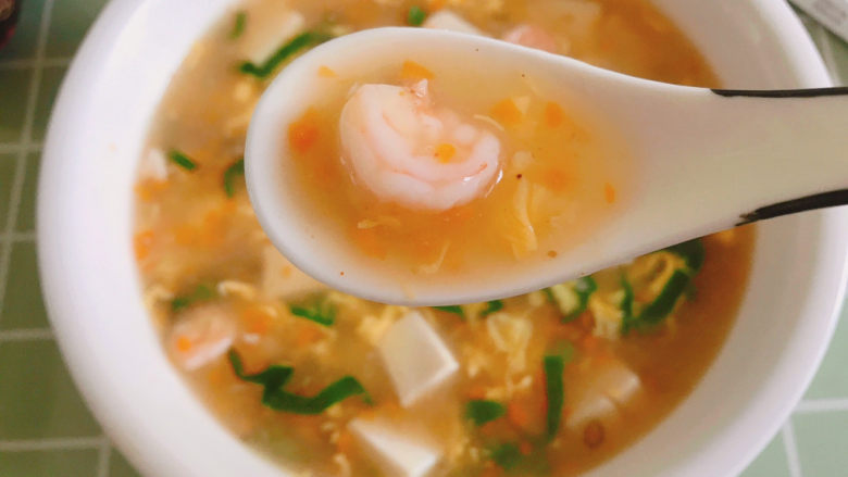 虾仁豆腐羹,虾仁滑嫩,汤粘稠适中