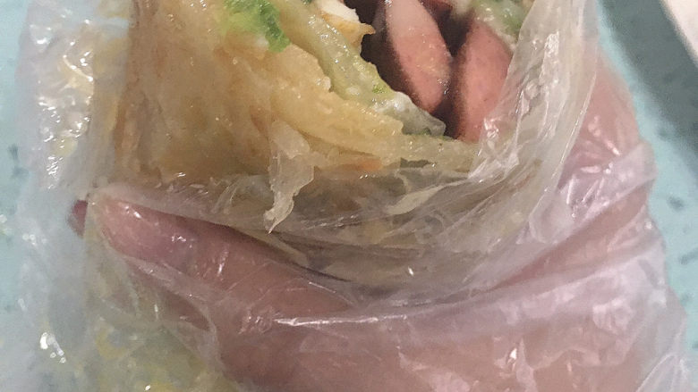 手抓饼,用袋子装起来手抓着吃