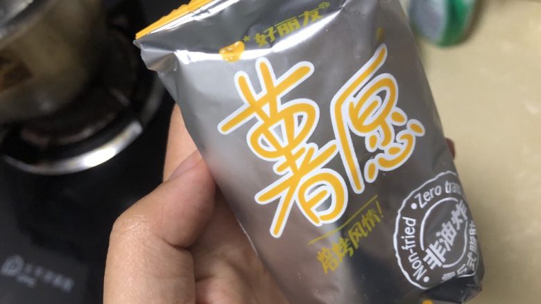 薯片鸡翅,大波浪薯片一包