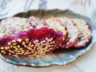 紫薯芝麻饼