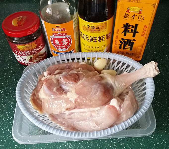 酱鸭腿,备好食材