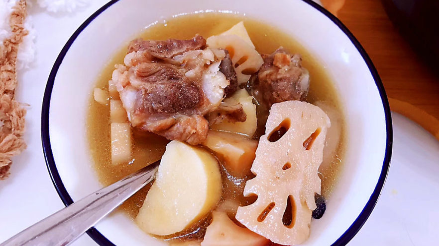 筒骨莲藕汤