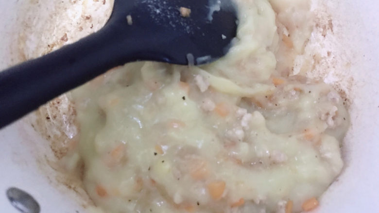 芝士焗土豆泥,和土豆泥拌到一起。