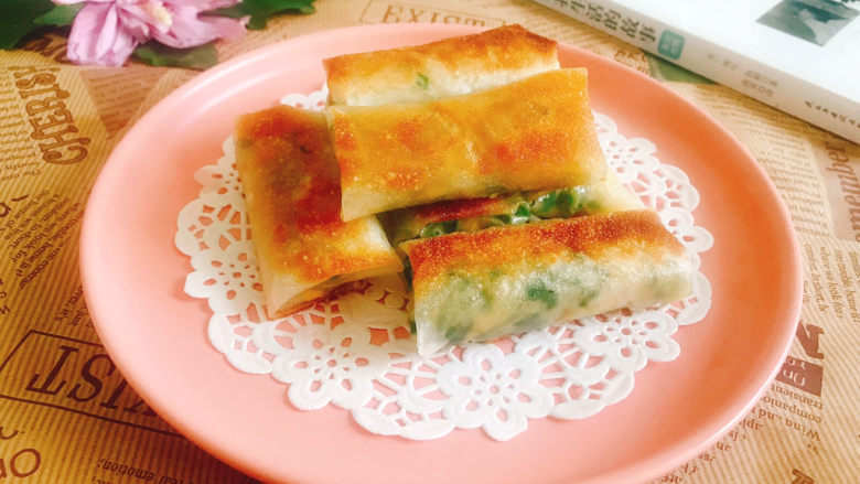 韭菜鸡蛋春卷,成品图2,这是早上做的,早上没开灯拍的,正常光线下拍的