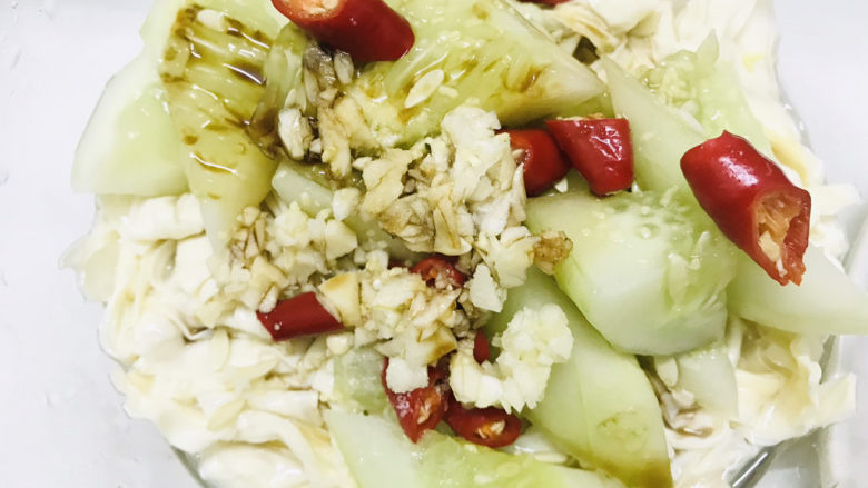 黄瓜拌腐竹,适量<a style='color:red;display:inline-block;' href='/shicai/ 750'>陈醋</a>